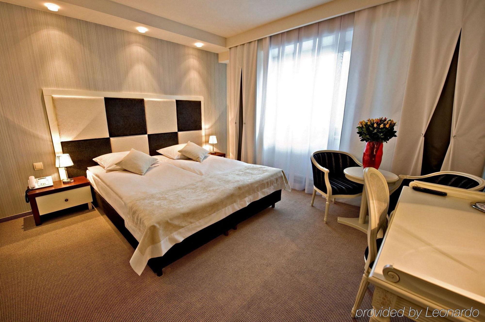 Hotel Prezydencki 4-Star Rzeszów Værelse billede