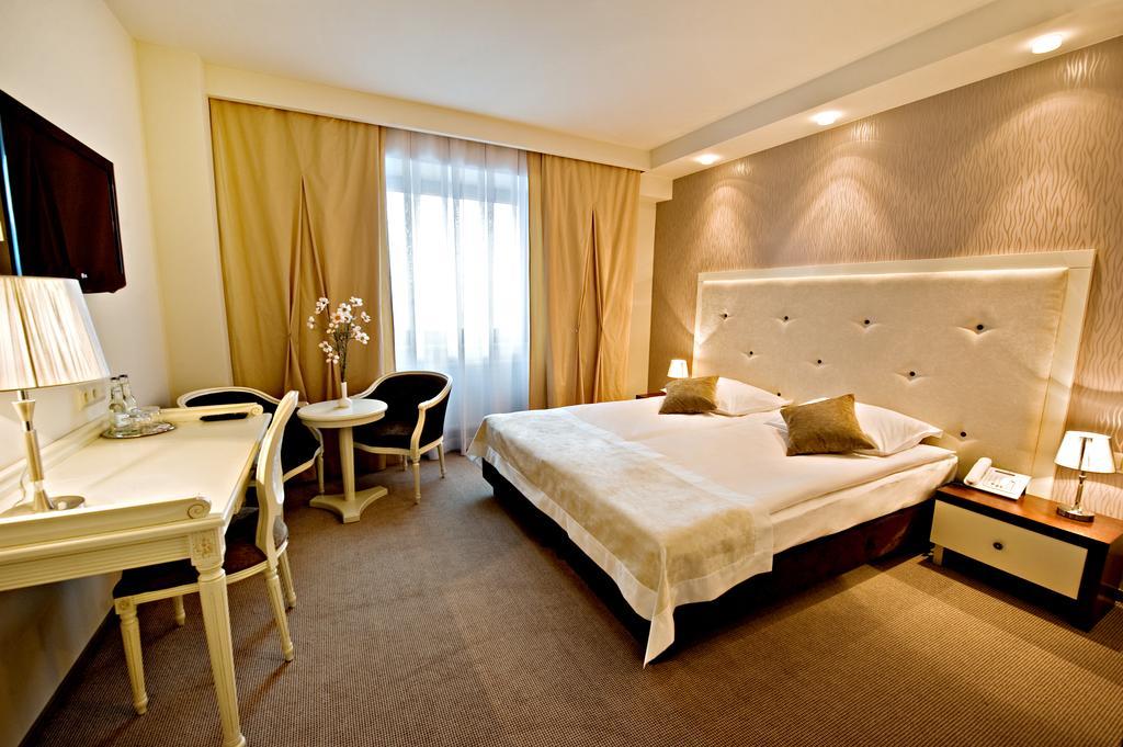 Hotel Prezydencki 4-Star Rzeszów Værelse billede