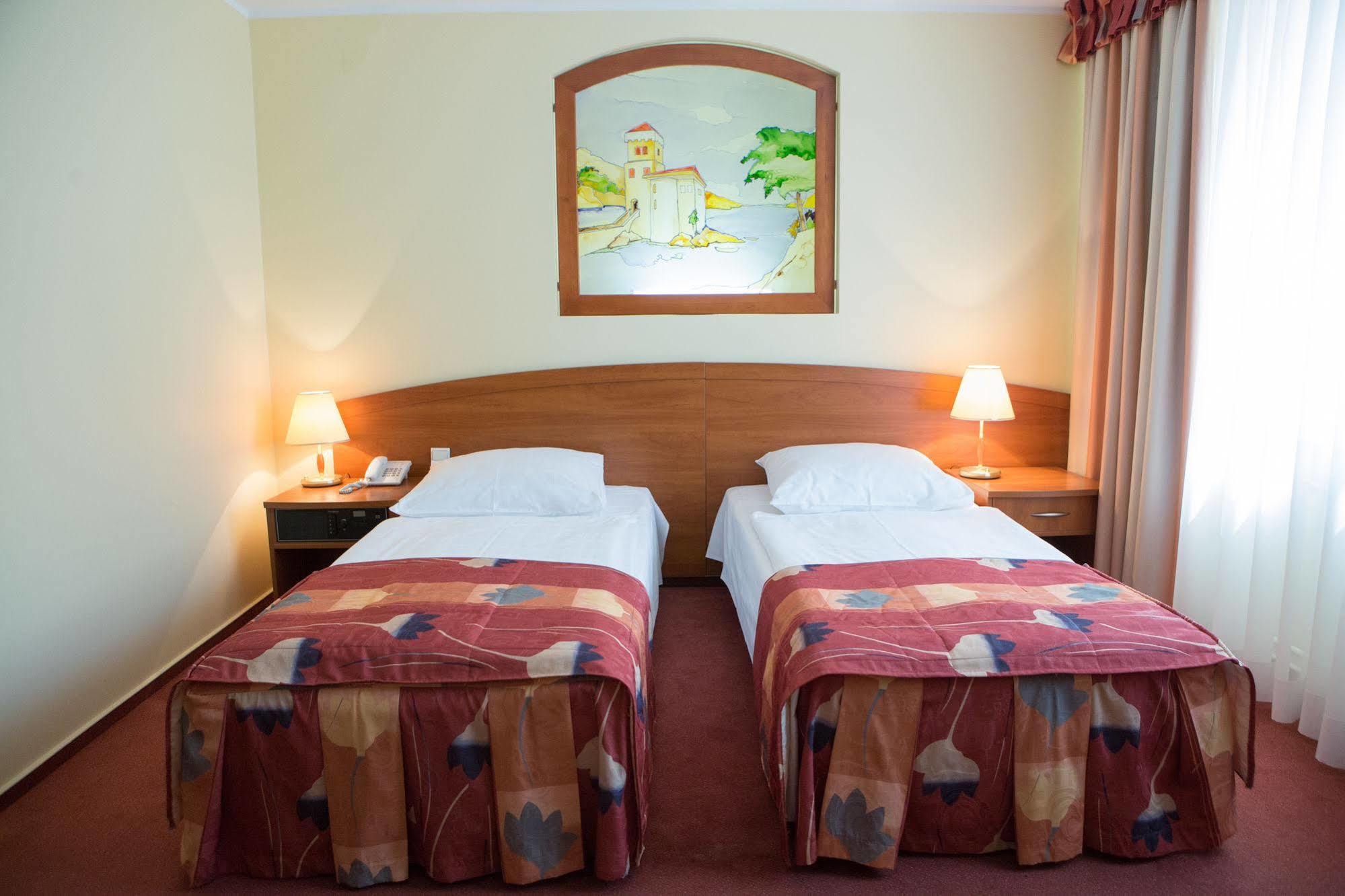 Hotel Prezydencki 4-Star Rzeszów Eksteriør billede