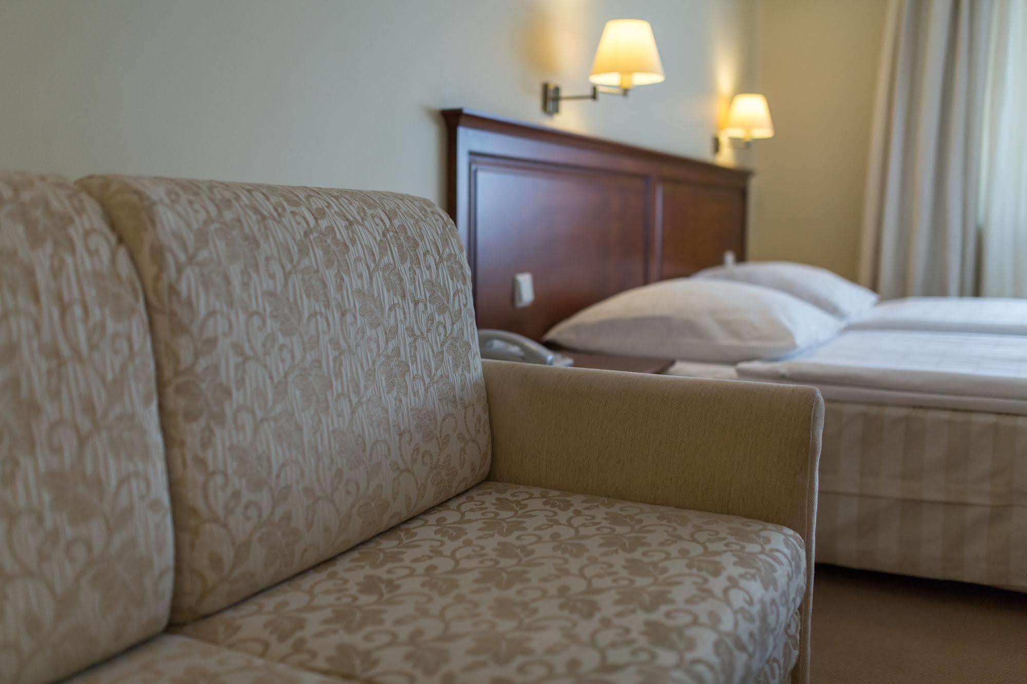 Hotel Prezydencki 4-Star Rzeszów Eksteriør billede